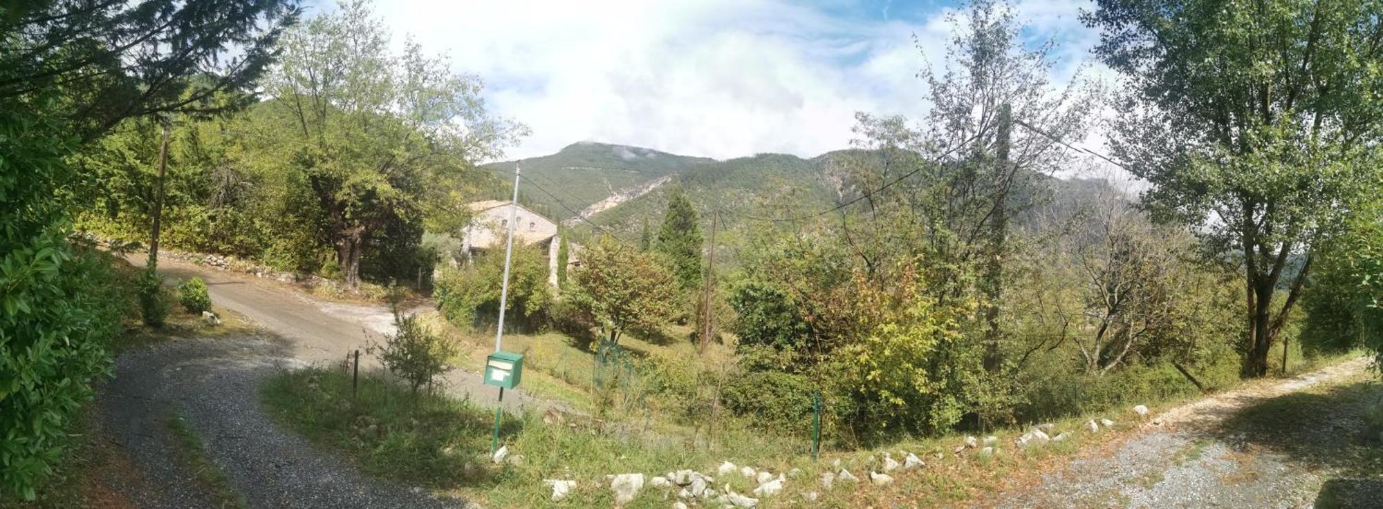 Chez Vero Et Bernard Entrevaux Kültér fotó
